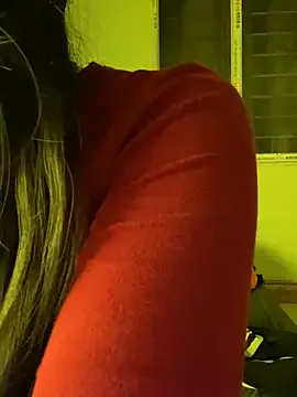 Uyennii02 — Freechat on StripChat