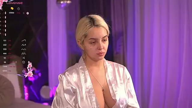 VictoriaMorrone on StripChat 