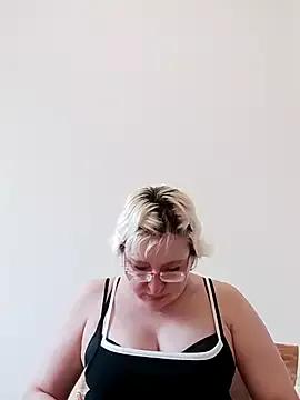 Freechat VikaKing on StripChat