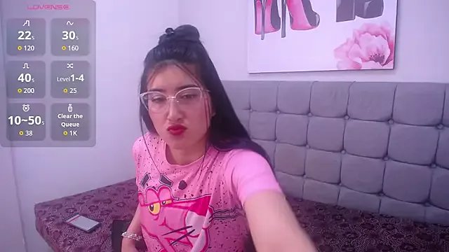 Freechat Violet_raine_ on StripChat