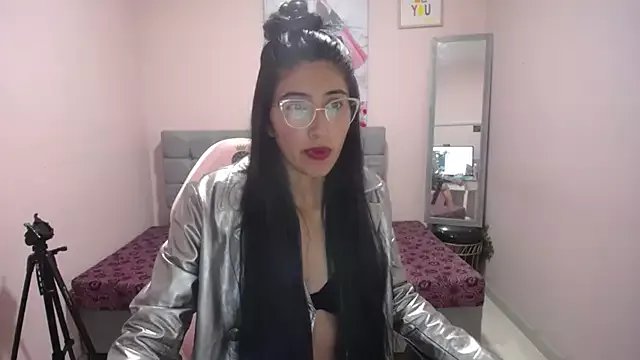 Freechat Violet_raine_ on StripChat
