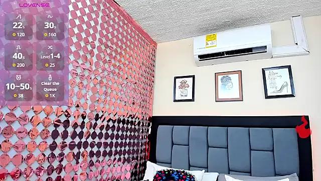 Watch naked stripper VioletaCollins VioletaCollins from StripChat