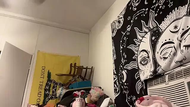 xoxokayy18 from StripChat