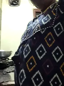 yamini1431 — Freechat on StripChat