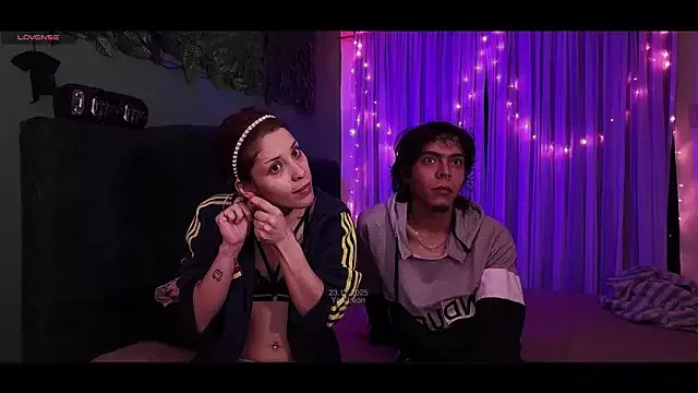 Group YaraLeon on StripChat