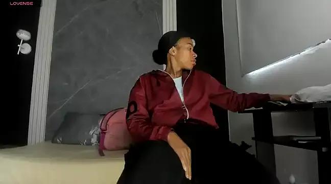 Freechat YummyDuooo on StripChat