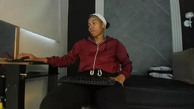 Freechat YummyDuooo on StripChat