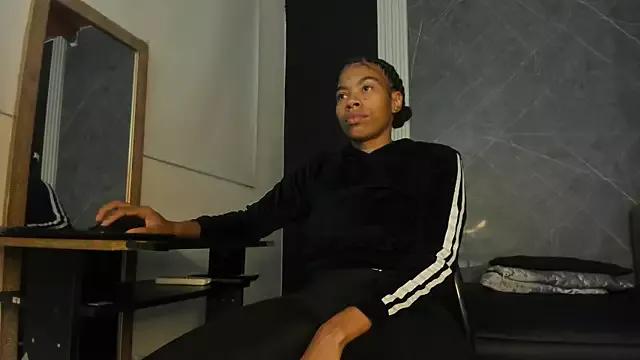 Freechat YummyDuooo on StripChat