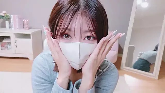 Group Yuna-ch on StripChat