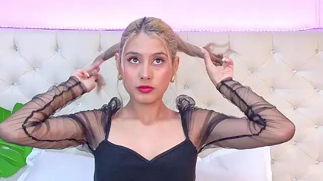 Freechat ZoehAngel on StripChat