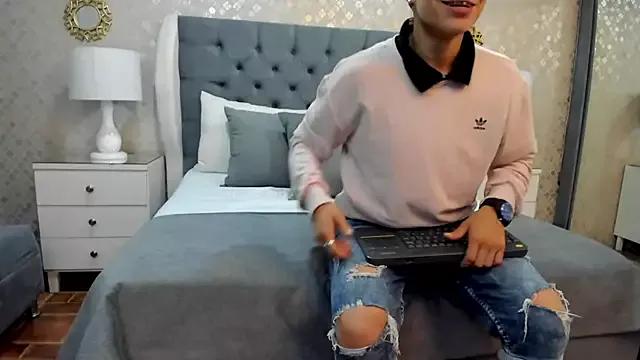 Freechat ZoeKrug on StripChat