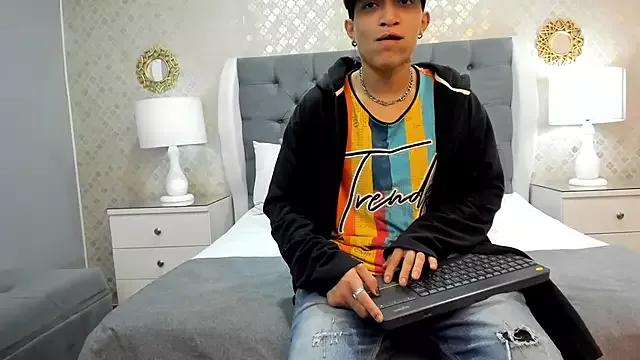 Freechat ZoeKrug on StripChat